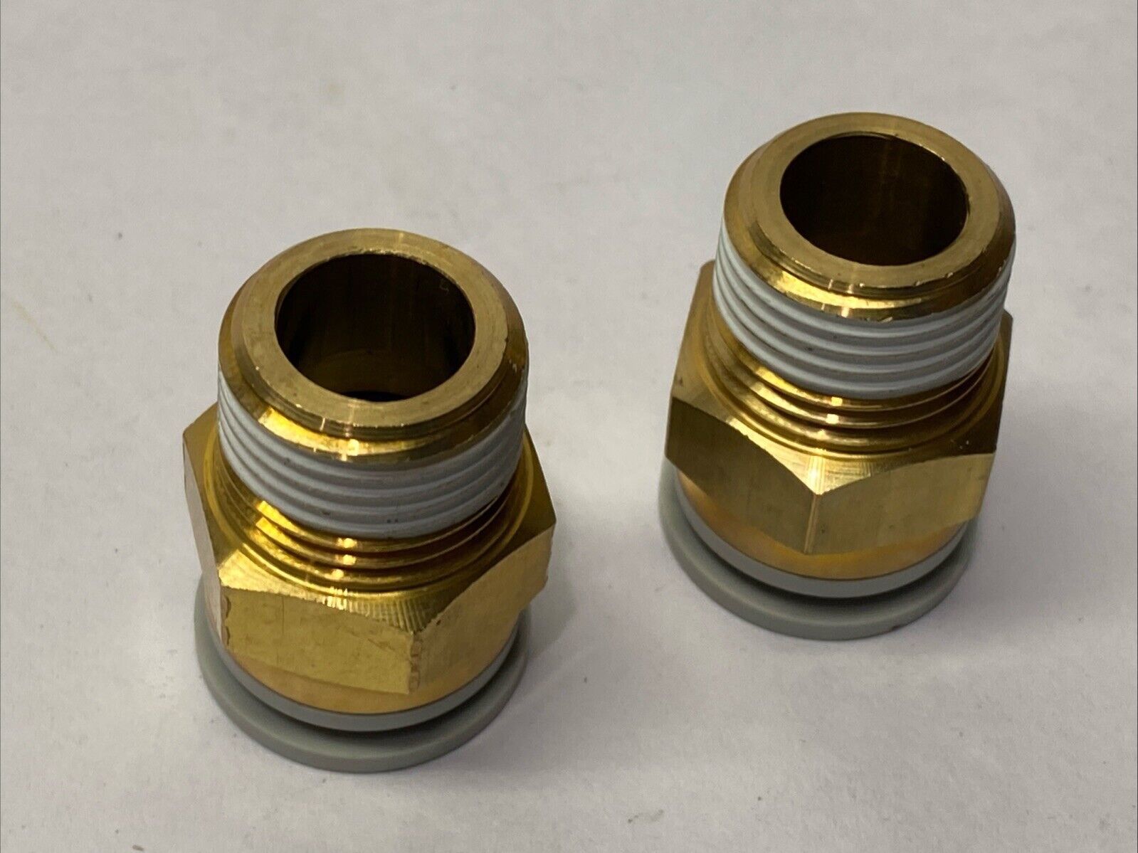SMC KQ2H16-04AS Push To Connect Fittings 16mm OD LOT OF 2 - Maverick Industrial Sales