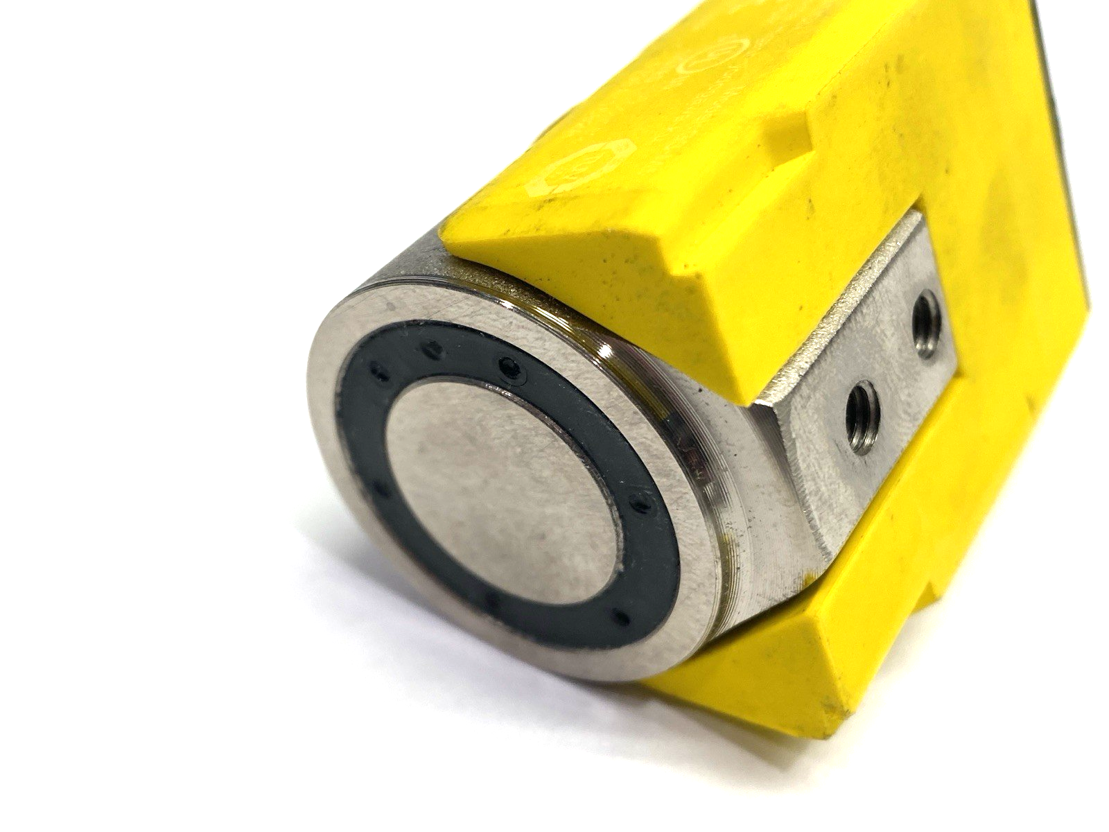 GS-M51P | Keyence Safety Door Sensor 500N Holding Force M12 Connector - For parts or not working - Maverick Industrial Sales
