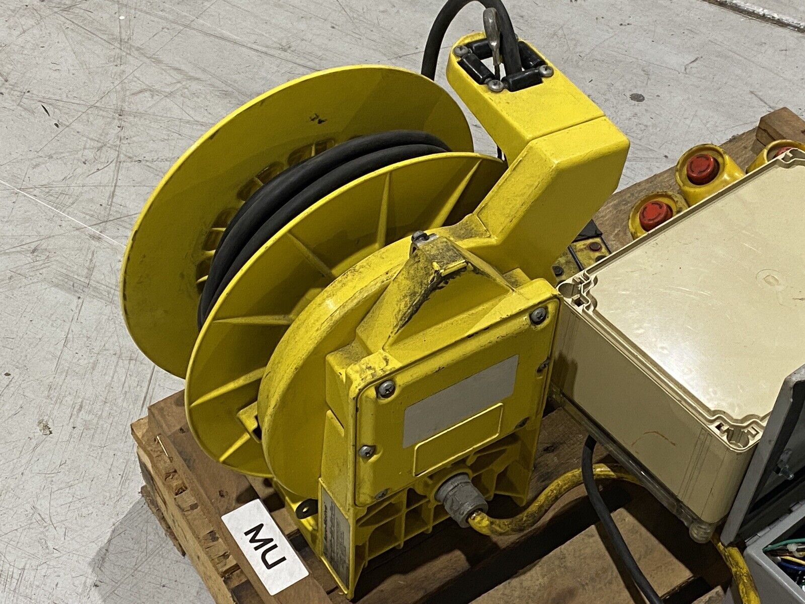 Telemotive TelePilot TR12 71270342 Controller w/ Aero-Motive 206BG Tool Balancer - Used - Maverick Industrial Sales