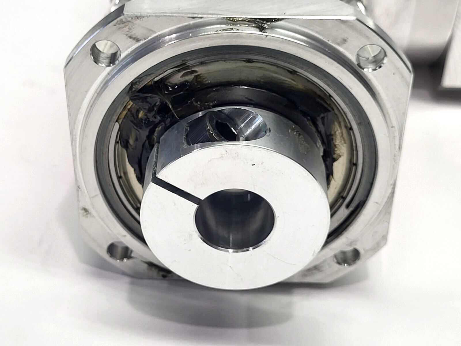 MRG 80130225 Right Angle Gearbox MRG-U-084-012H-M1524-H1298-C0426 12:1 - Maverick Industrial Sales