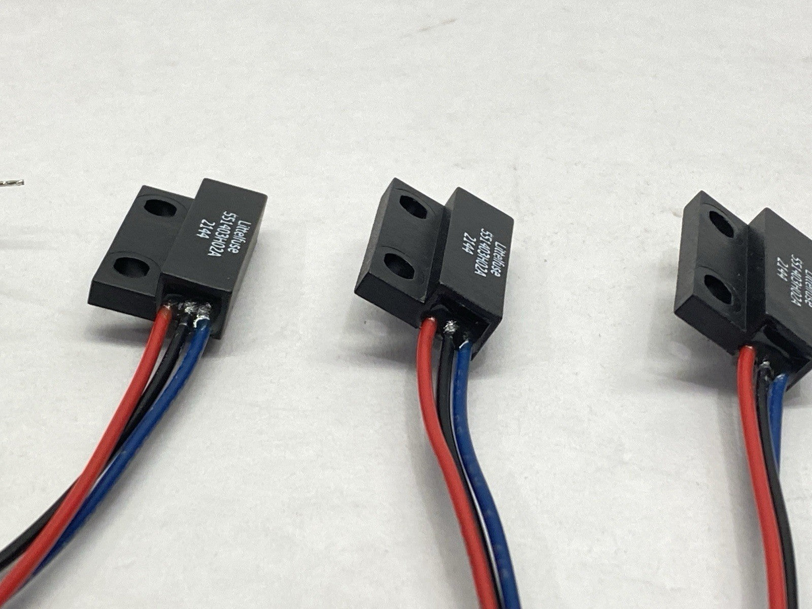 v | Littlefuse 55140-3H-02-A Hall Effect Sensor LOT OF 3 - New – Open box - Maverick Industrial Sales