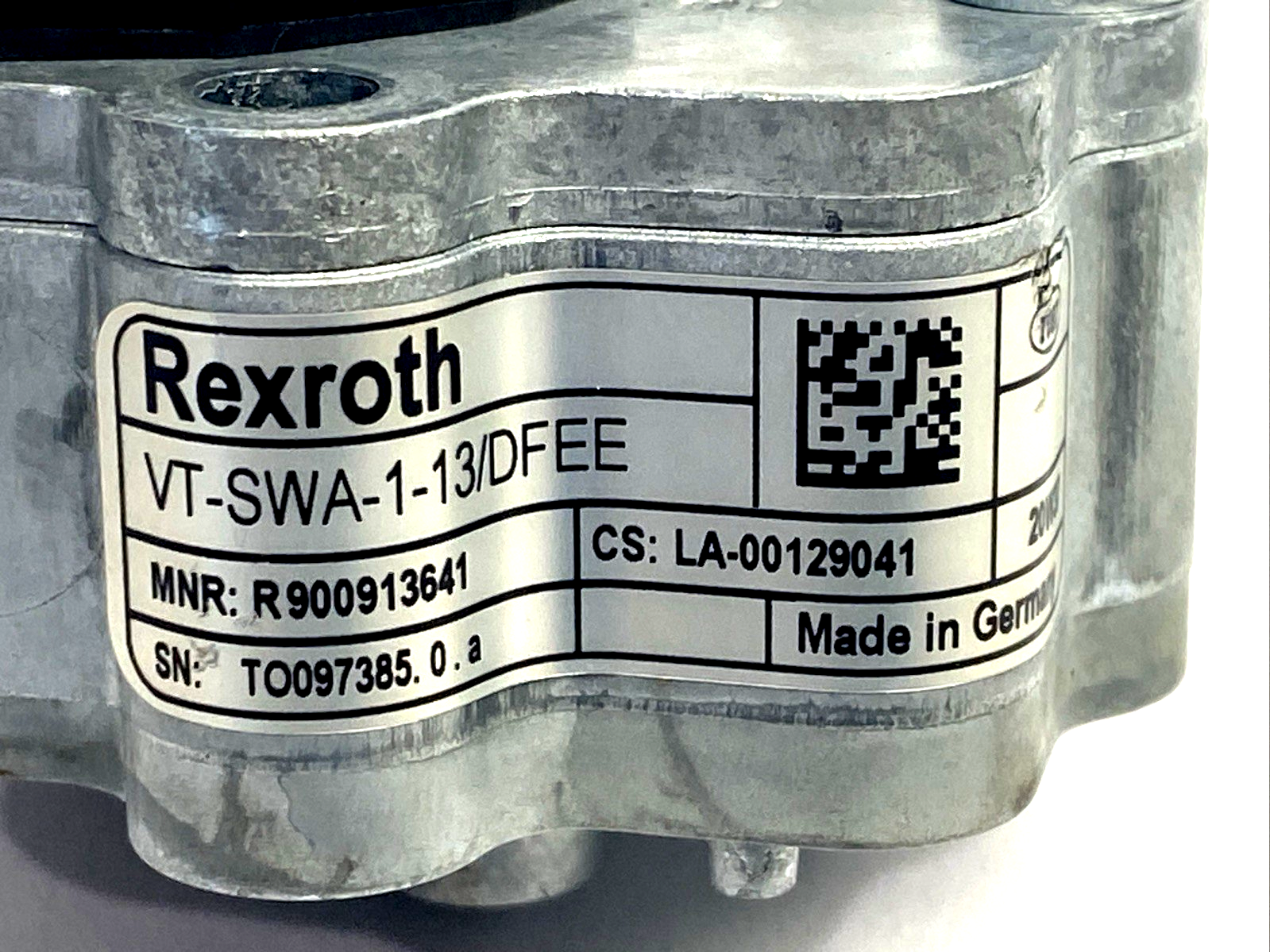 R900913641 | Bosch Rexroth Rotation Angle Sensor For Valves VT-SWA-1-13/DFEE - Used - Maverick Industrial Sales