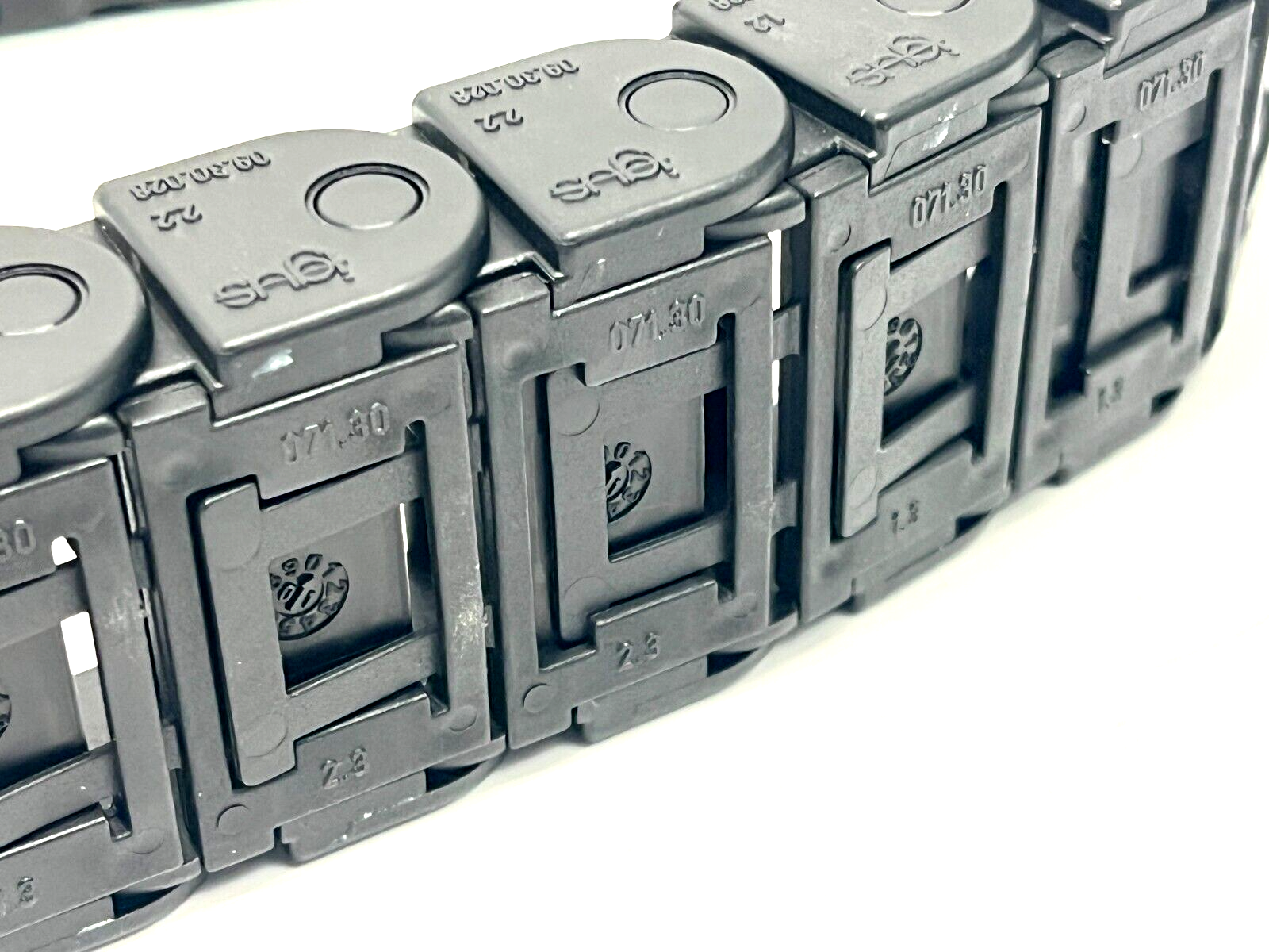 Igus 09.30.028 Energy Chain 24 LINKS w/ 080.30.1P 080.30.2P - Maverick Industrial Sales