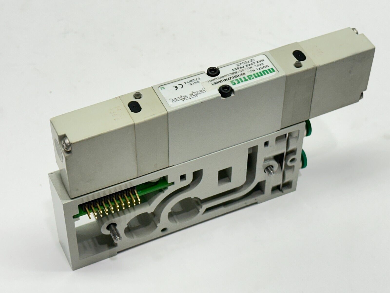 Numatics 052BBDZ2ML00061 Double Solenoid Valve 24VDC 1.35W - Maverick Industrial Sales