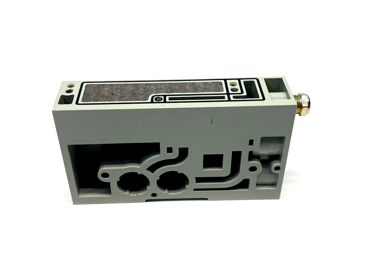 Numatics 239-2396 End Plate Kit 1/2" NPT, Right Side, MISSING COVER - Maverick Industrial Sales