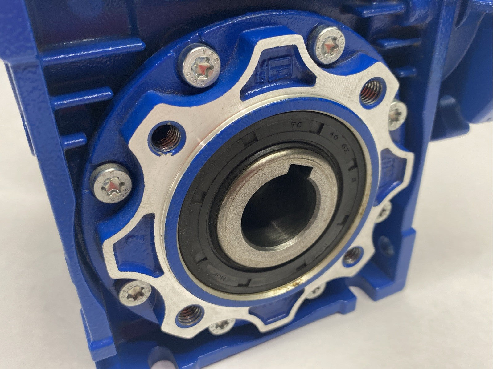 Motovario NMRV050 30,0 120*19 25 U MV Right Angle Worm Gear Reducer 4003321 - Maverick Industrial Sales