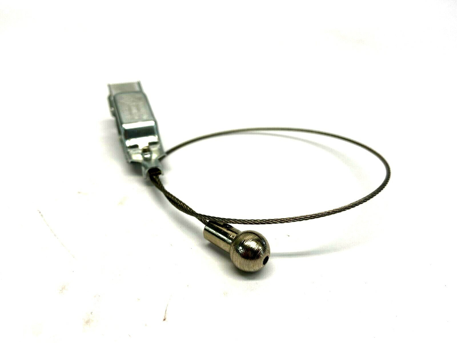 ESD-DC | Quantum Wire Shelving Conductive Drag Chain - New – Open box - Maverick Industrial Sales