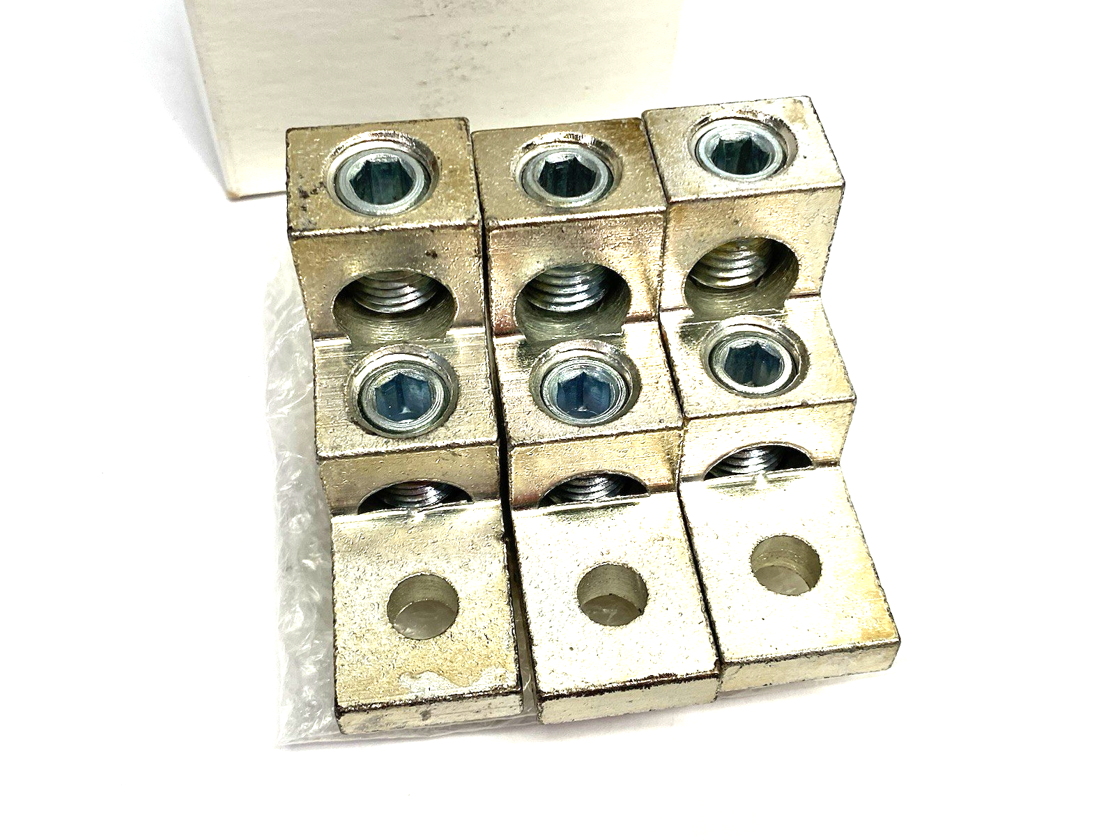 100-DL420 | Allen Bradley Ser. B Terminal Lug Kit BOX OF 3 - New – Open box - Maverick Industrial Sales