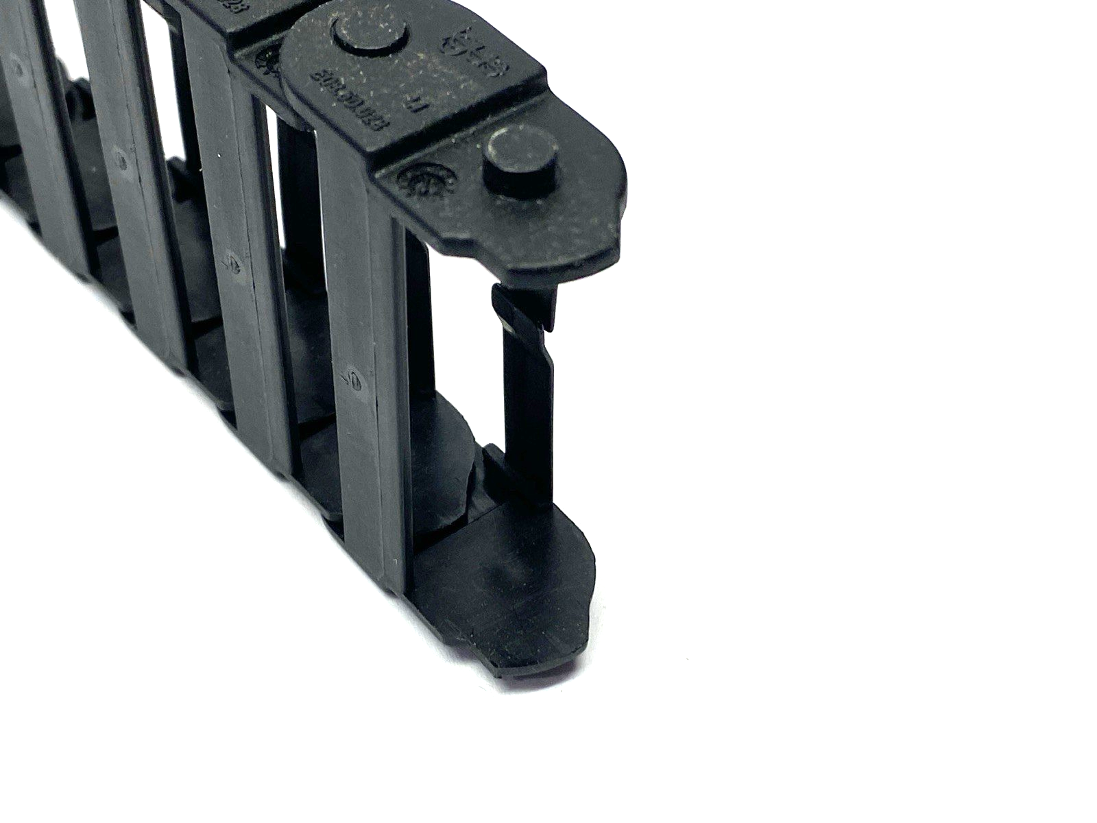 Igus E08-50-028 E-Chain Assembly 2' Overall Length - Maverick Industrial Sales