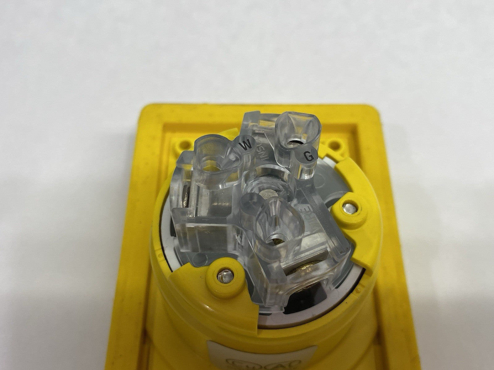 HBL69W08 | Hubbell Watertight Device Twist-Lock® Receptacle with Lift Cover - Used - Maverick Industrial Sales