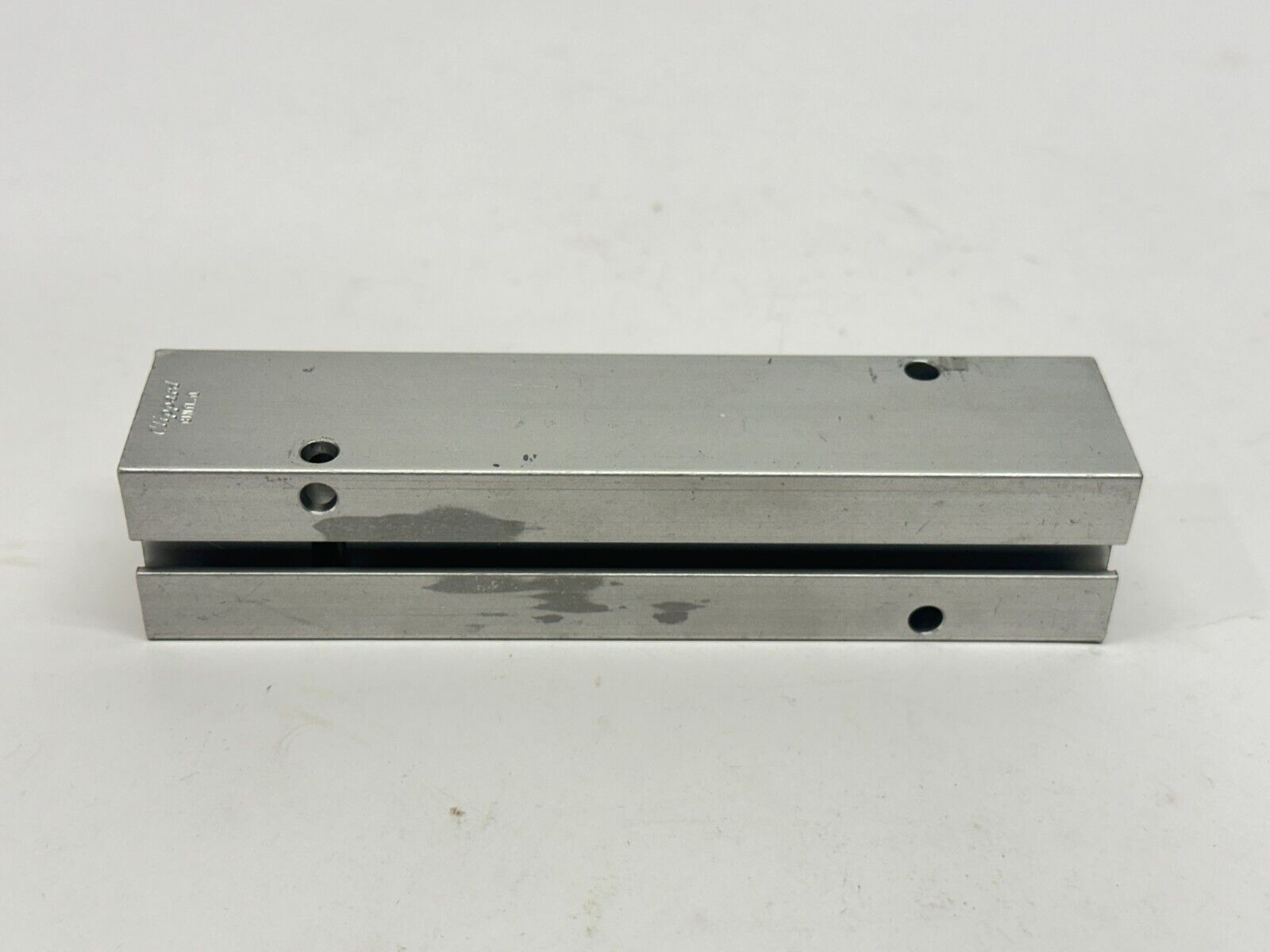 Clippard 15028-6 6 Station Manifold w/ Mounting Strip - Maverick Industrial Sales