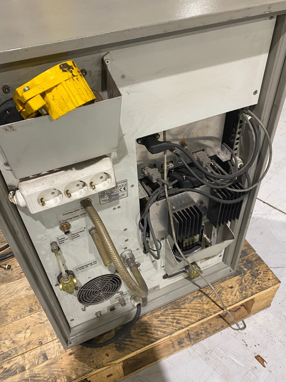 Eltra ON 900 Oxygen/Nitrogen Determinator Analyzer ON-900 FOR PARTS OR REPAIR - Maverick Industrial Sales