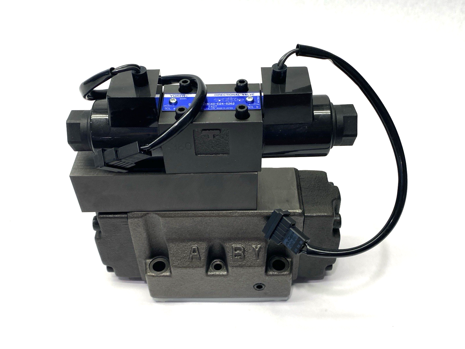 DSHG-04-3C40-D24-5262 | Yuken Hydraulic Directional Solenoid Valve 31.5MPa 4570PSI - New – Open box - Maverick Industrial Sales