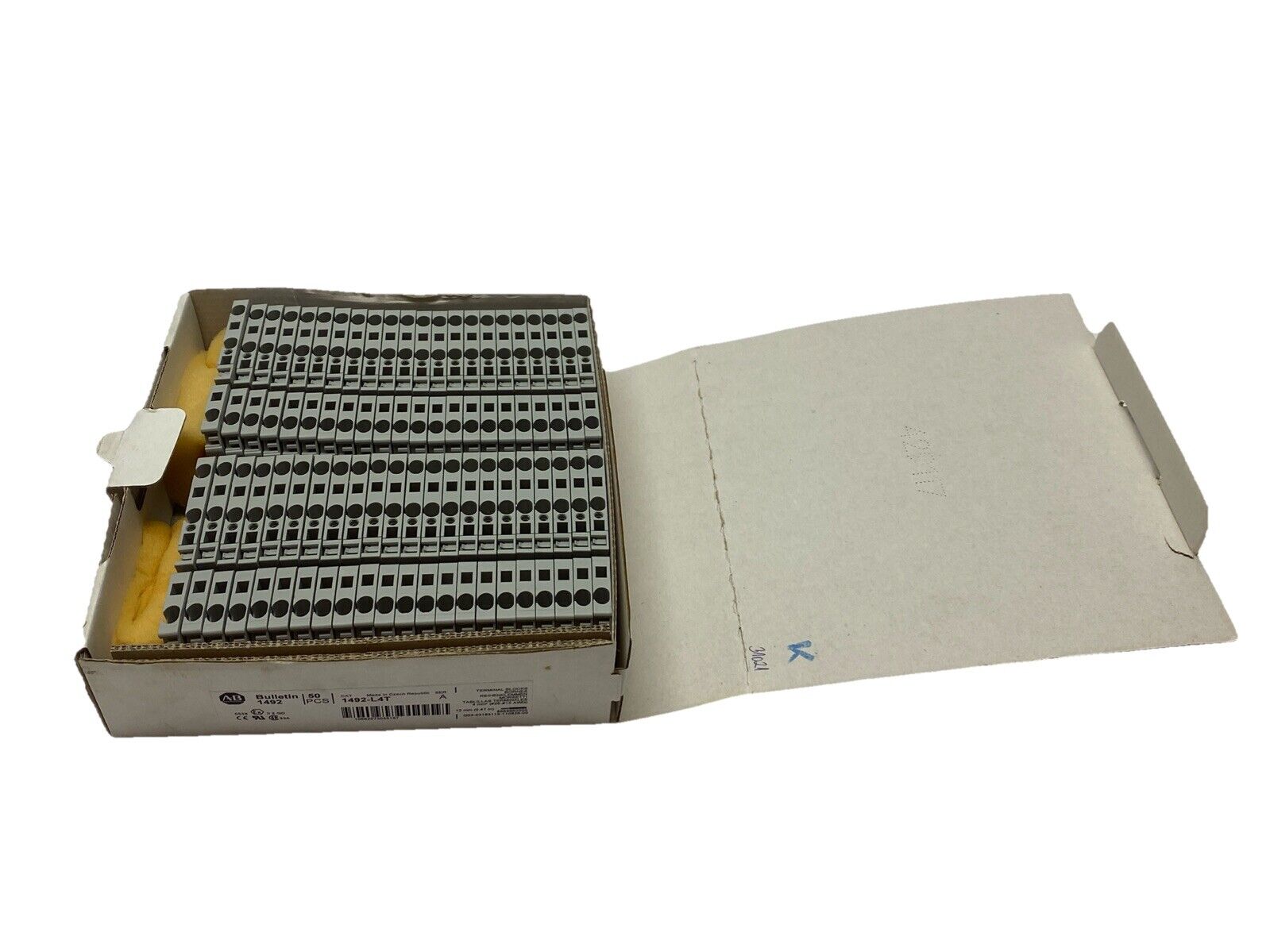 Allen Bradley 1492-L4T Ser A IEC Terminal Block LOT OF 44 - Maverick Industrial Sales