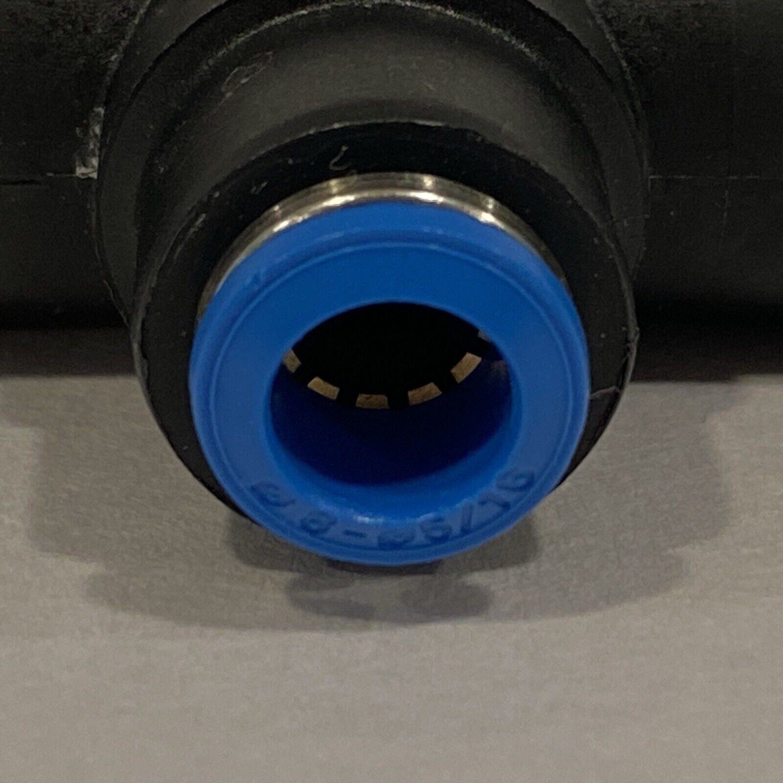 14mm x 14mm x 8mm Push to Connect Tee Fitting Reducer Pneumatic 14x14x8 LOT OF 5 - Maverick Industrial Sales