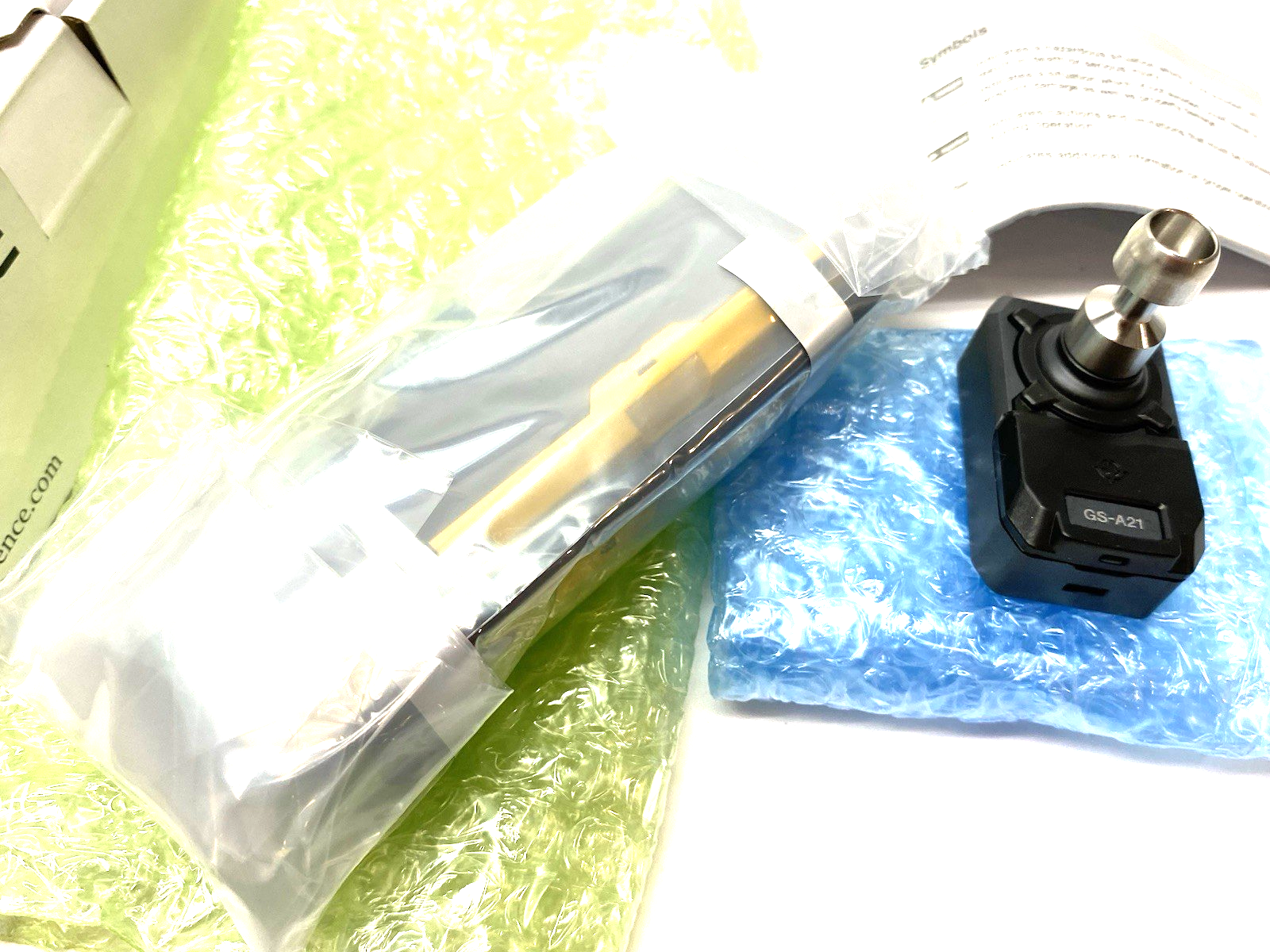 GS-73PC | Keyence Power-to-Lock Safety Interlock Switch, PNP M12 Connector Type - New - Maverick Industrial Sales