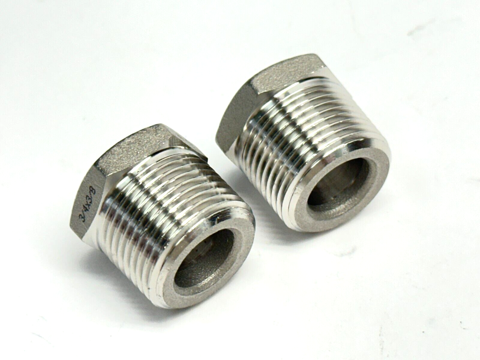 4464K269 304 SS Pipe Fitting Low-Pressure Bushing Adapter 3/4 M x 3/8 F LOT OF 2 - Maverick Industrial Sales