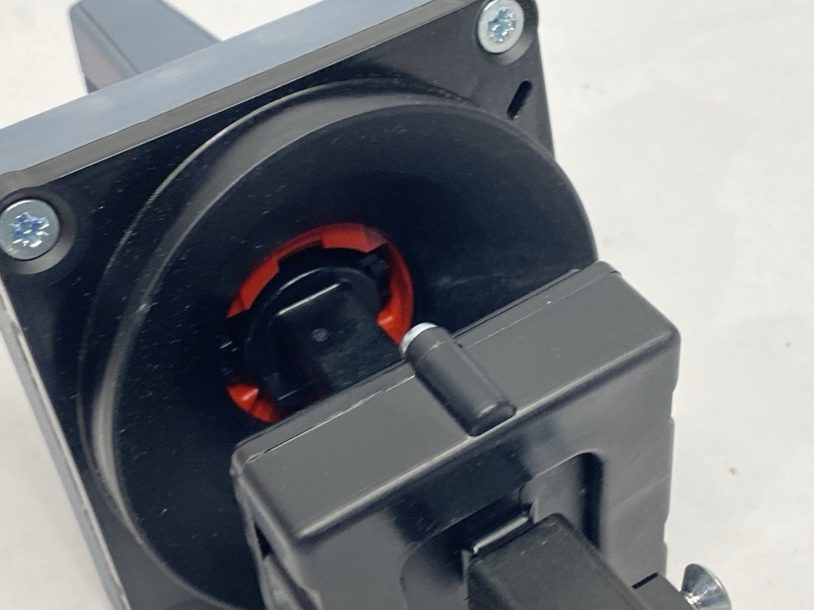 3VA9137-0FK31 | Siemens Door Mounted Rotary Operator DAMAGED CASE - For parts or not working - Maverick Industrial Sales