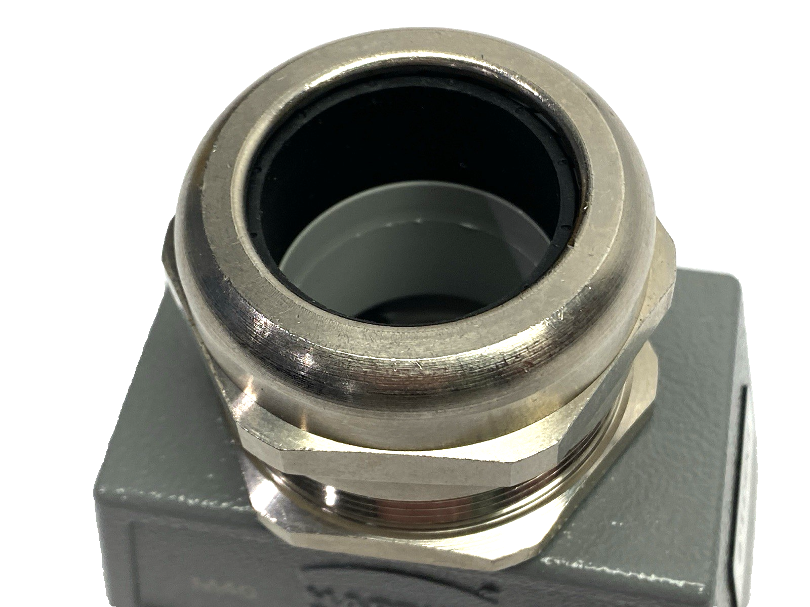 Harting 19300160428 Heavy Duty Connector Hood Top Entry Han B M40 w/ Cable Gland - Maverick Industrial Sales