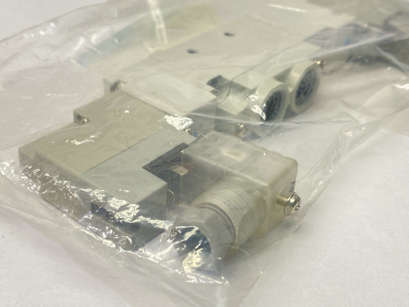 SY7420-5DZ-02T | SMC Pneumatic Solenoid Valve 3-Position 1/4" NPT - New - Maverick Industrial Sales