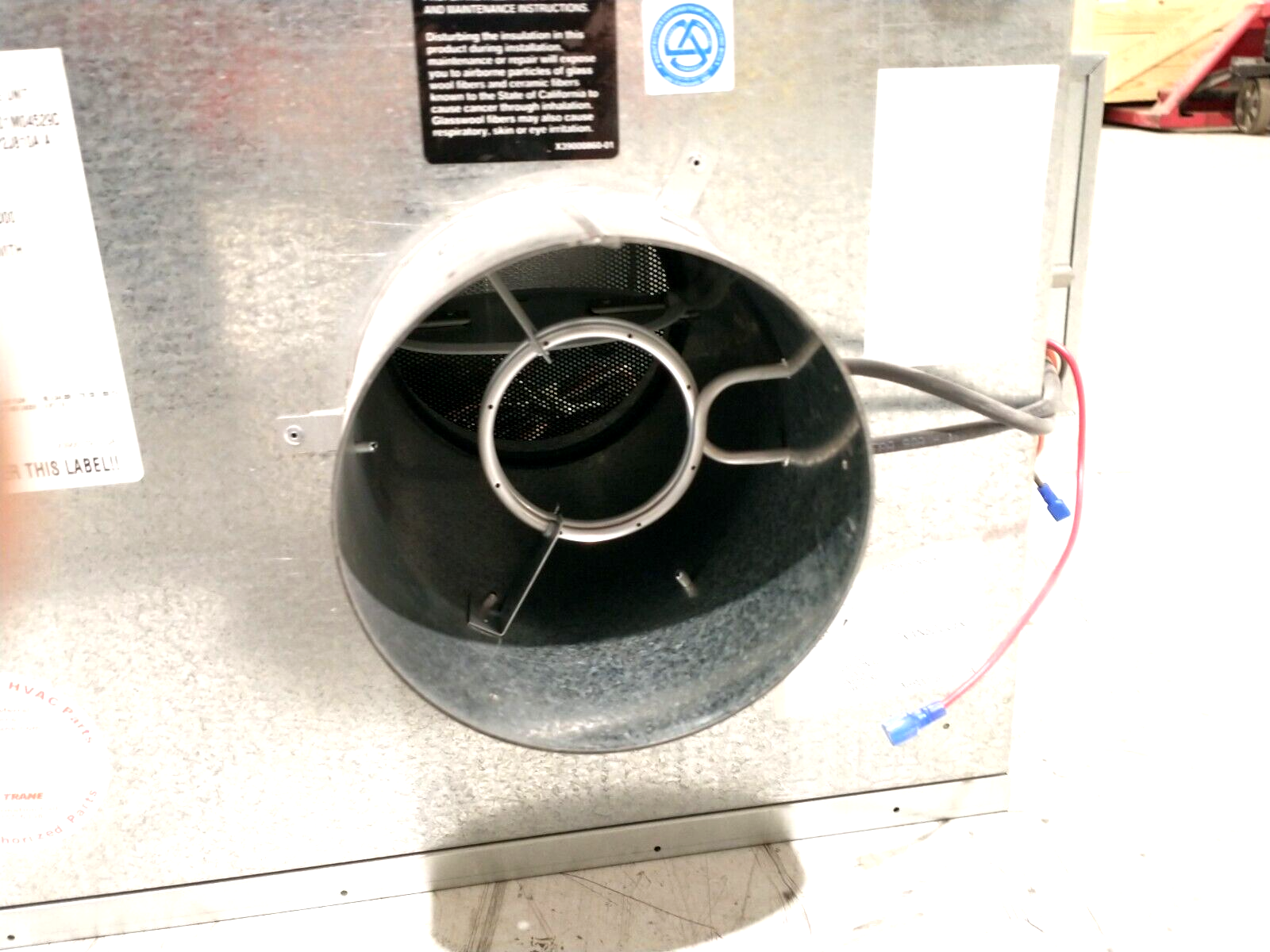 Trane VSEF0600AA0DD00FD1000L0WWB05511W Volume Unit & DB20732-5.5-3P Heater - Maverick Industrial Sales