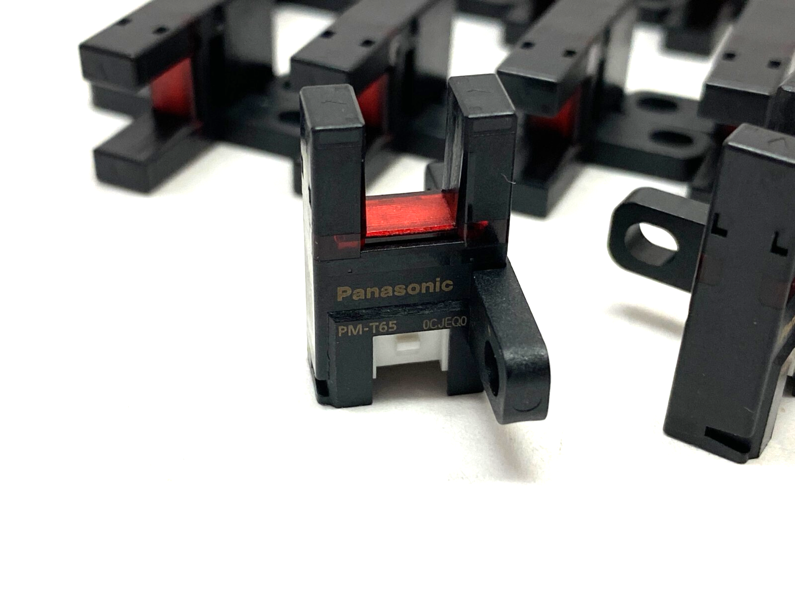 Panasonic PM-T65 U-Shaped Micro Photoelectric Sensor LOT OF 17 - New – Open box - Maverick Industrial Sales