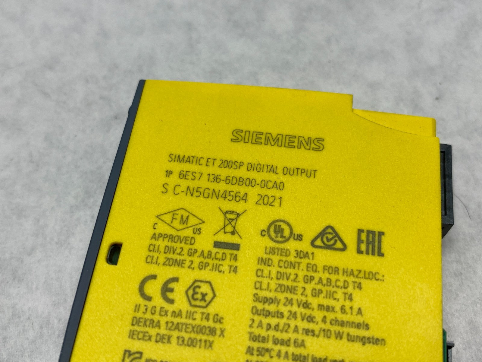Siemens 6ES7136-6DB00-0CA0 SIMATIC ET200SP Digital Output Module 4x24VDC/2A - Maverick Industrial Sales
