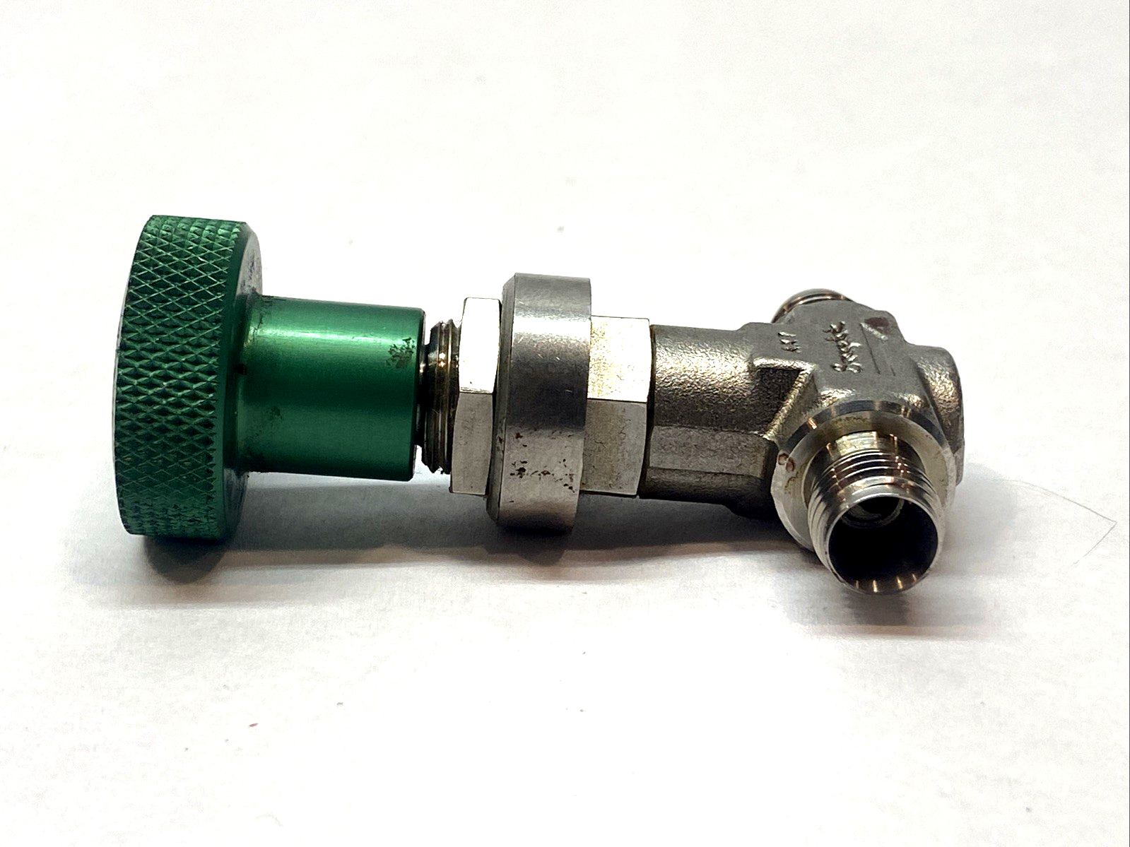 SS-4L-EP | Swagelok Metering Valve 1/4" WITHOUT NUTS - Used - Maverick Industrial Sales