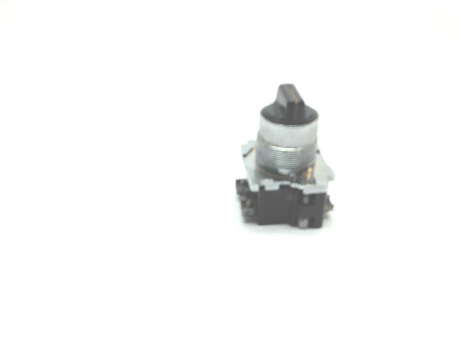 Cutler Hammer 4 Terminal Block Selector Switch - Maverick Industrial Sales