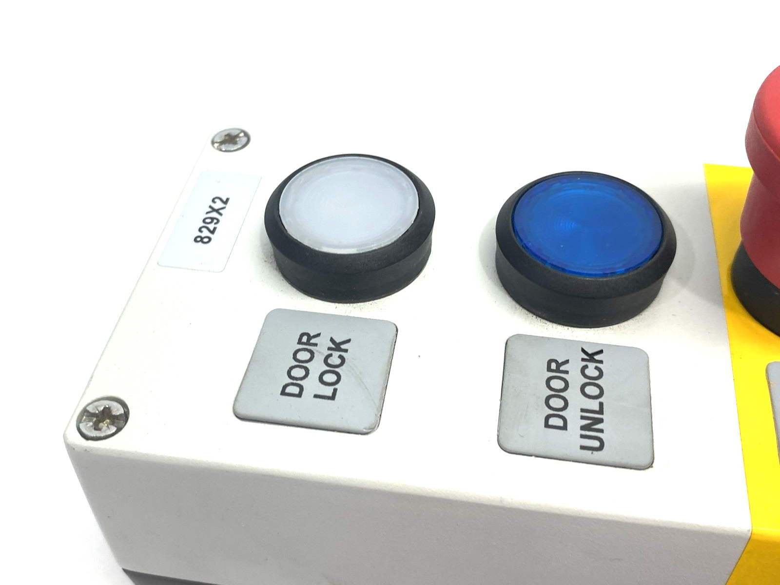 3SU1853-0AA00-0AB1 | Siemens Enclosure w/ E-Stop, Dual Illuminated Pushbuttons - Used - Maverick Industrial Sales