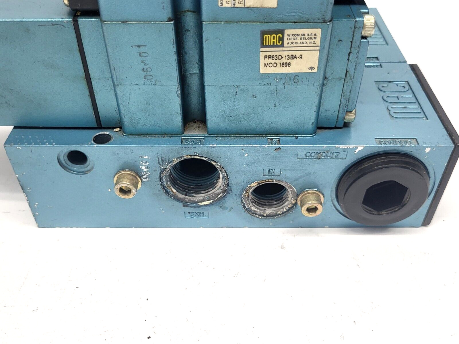 Mac Valves PR63D-13BA-9 Regulator Valve w/ 6316D-611-PM-501DA9 PME-501DAAG - Maverick Industrial Sales