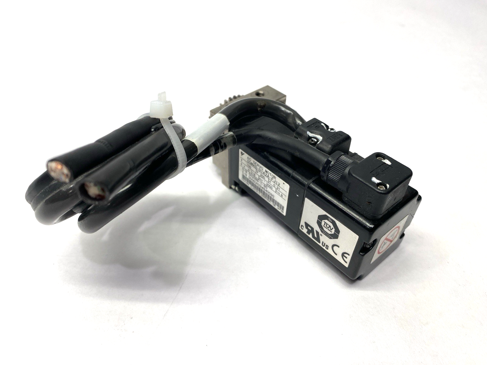 Yaskawa SGMAS-01A2A-FJ12 Servo Motor 200V 100W - Maverick Industrial Sales