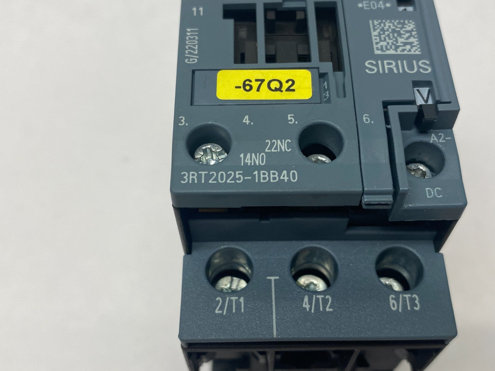 Siemens 3RT2025-1BB40 SIRIUS Power Contactor 3-Pole AC-3e/AC-3, 17A 7.5 kW 400V - Maverick Industrial Sales