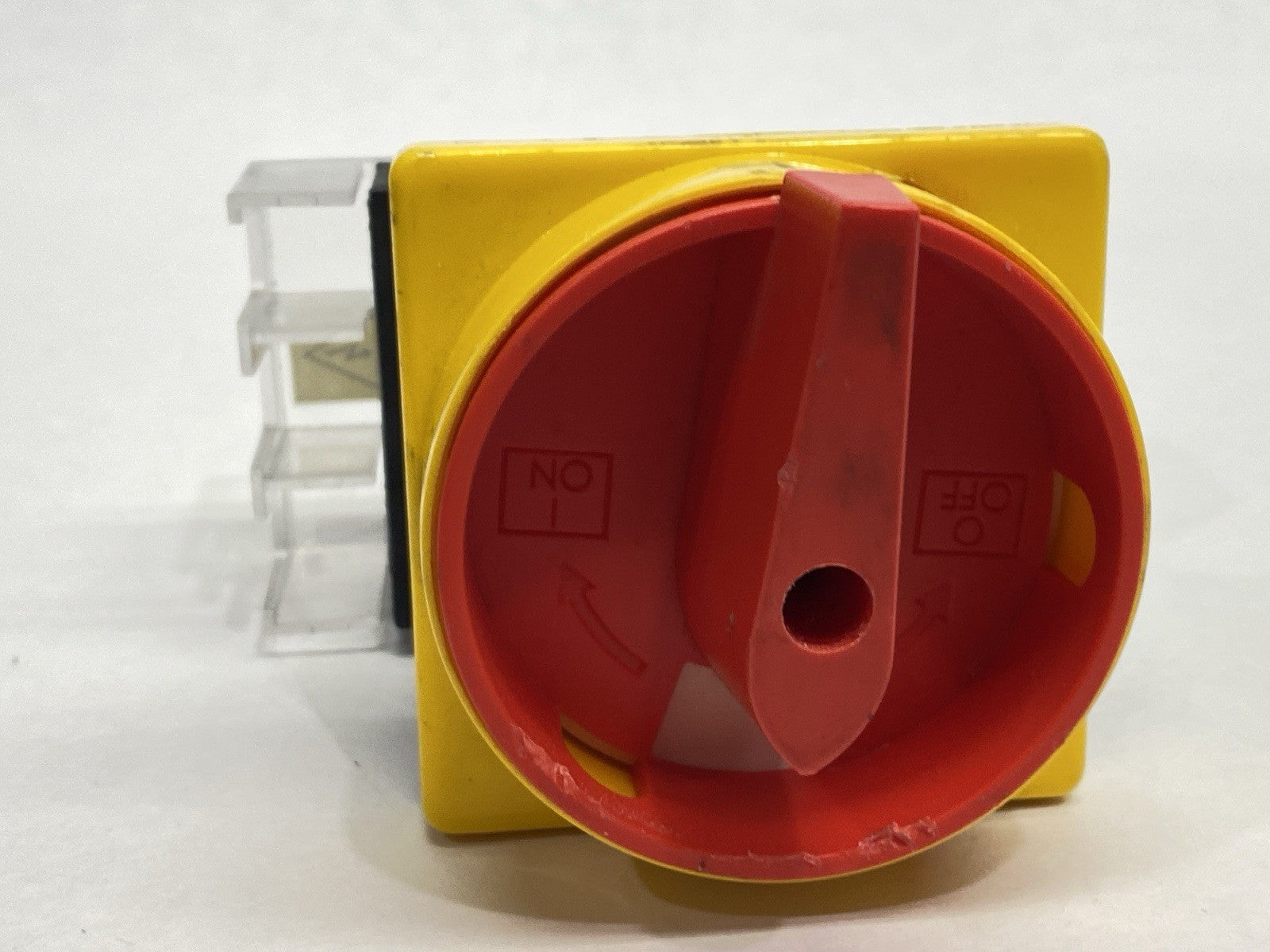 466-148 | RS PRO Panel Mount Load Break Switch 3-Pole 25A 750V - Used - Maverick Industrial Sales