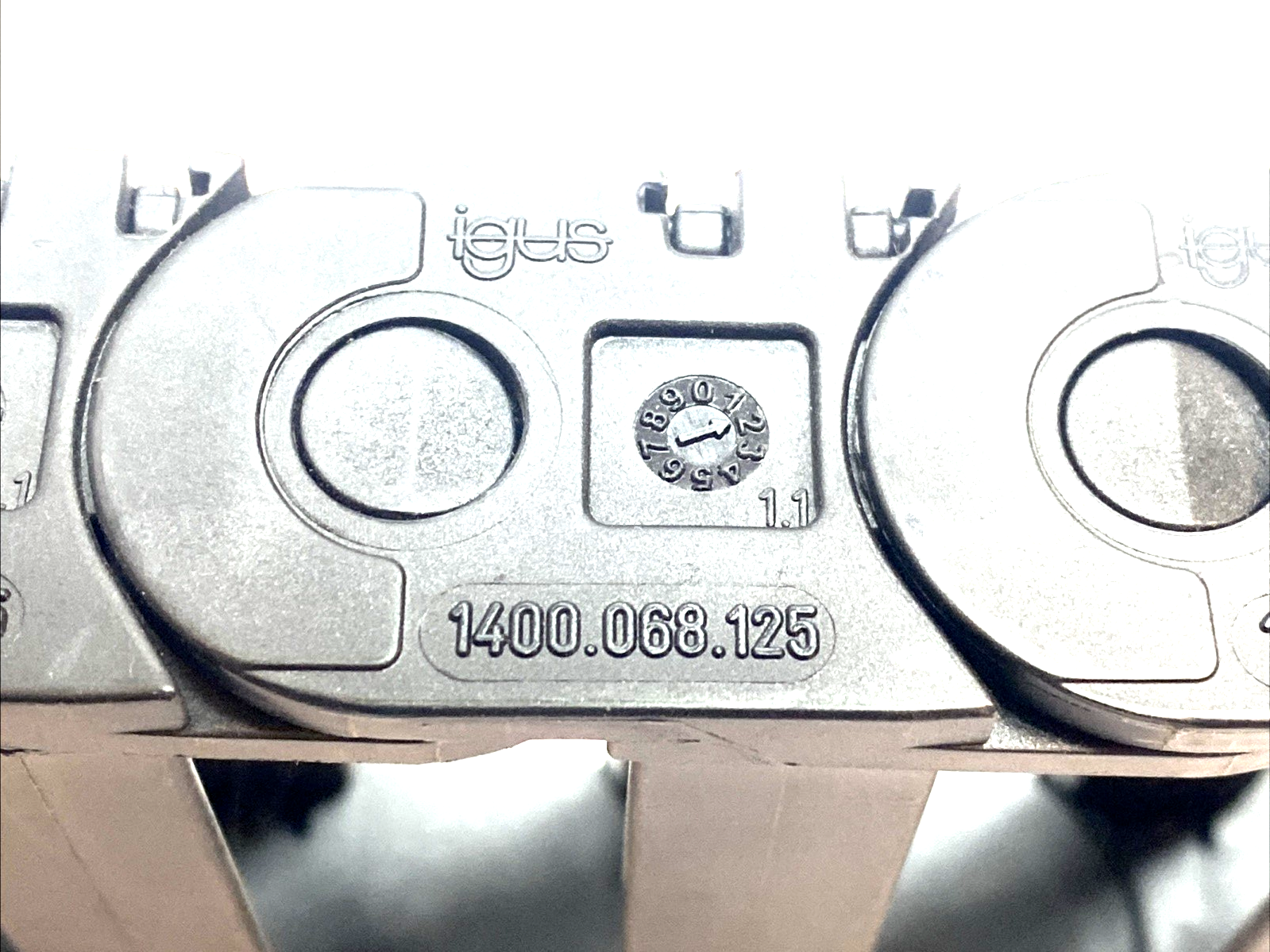 1400.068.125 | Igus E2 Medium Energy Chain Cable Carrier 90 Links - New Other - Maverick Industrial Sales
