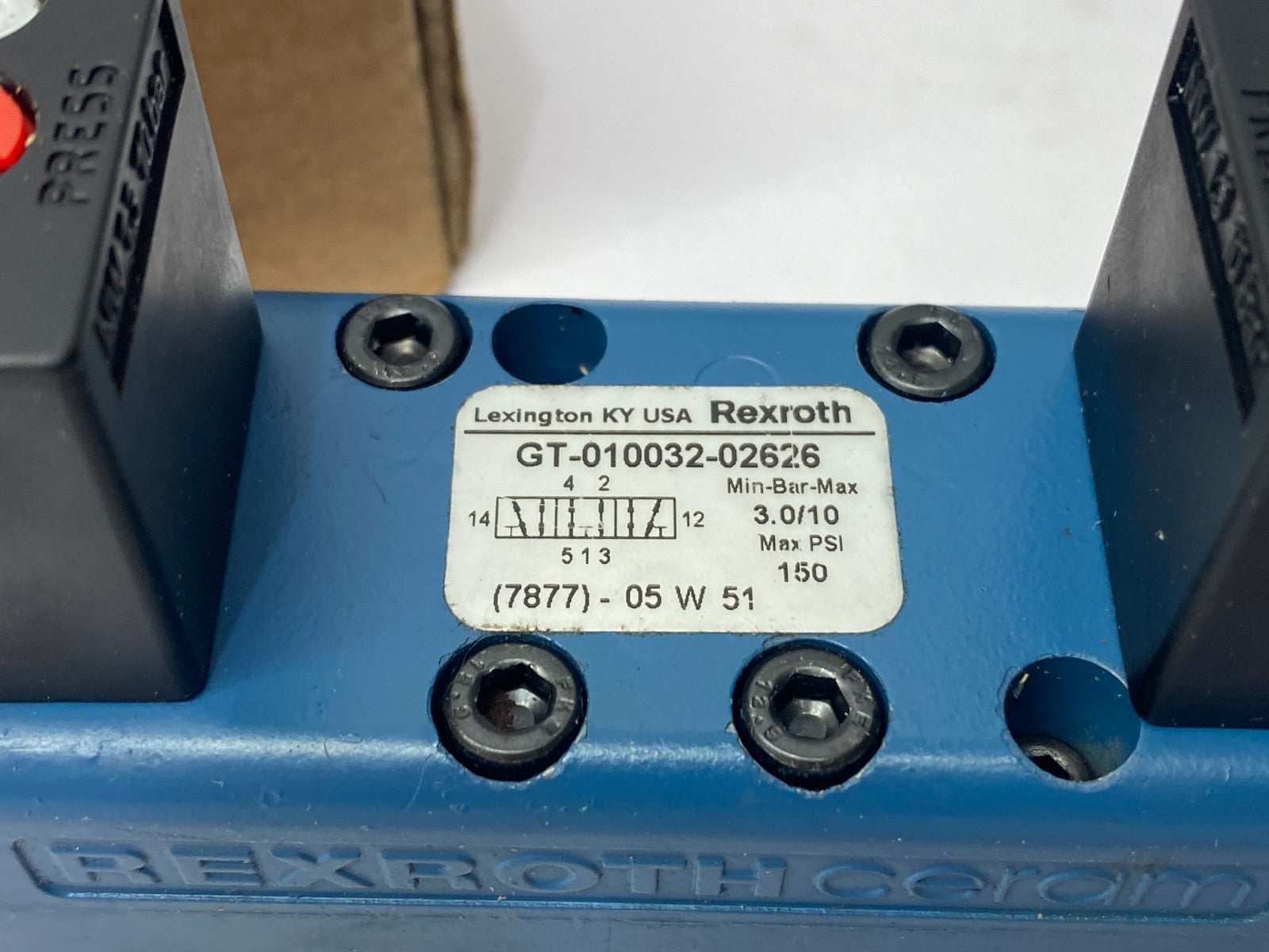 Emerson Rexroth R432006365 AVENTICS™ 5/3-Directional Valve, Series CERAM™ - Maverick Industrial Sales