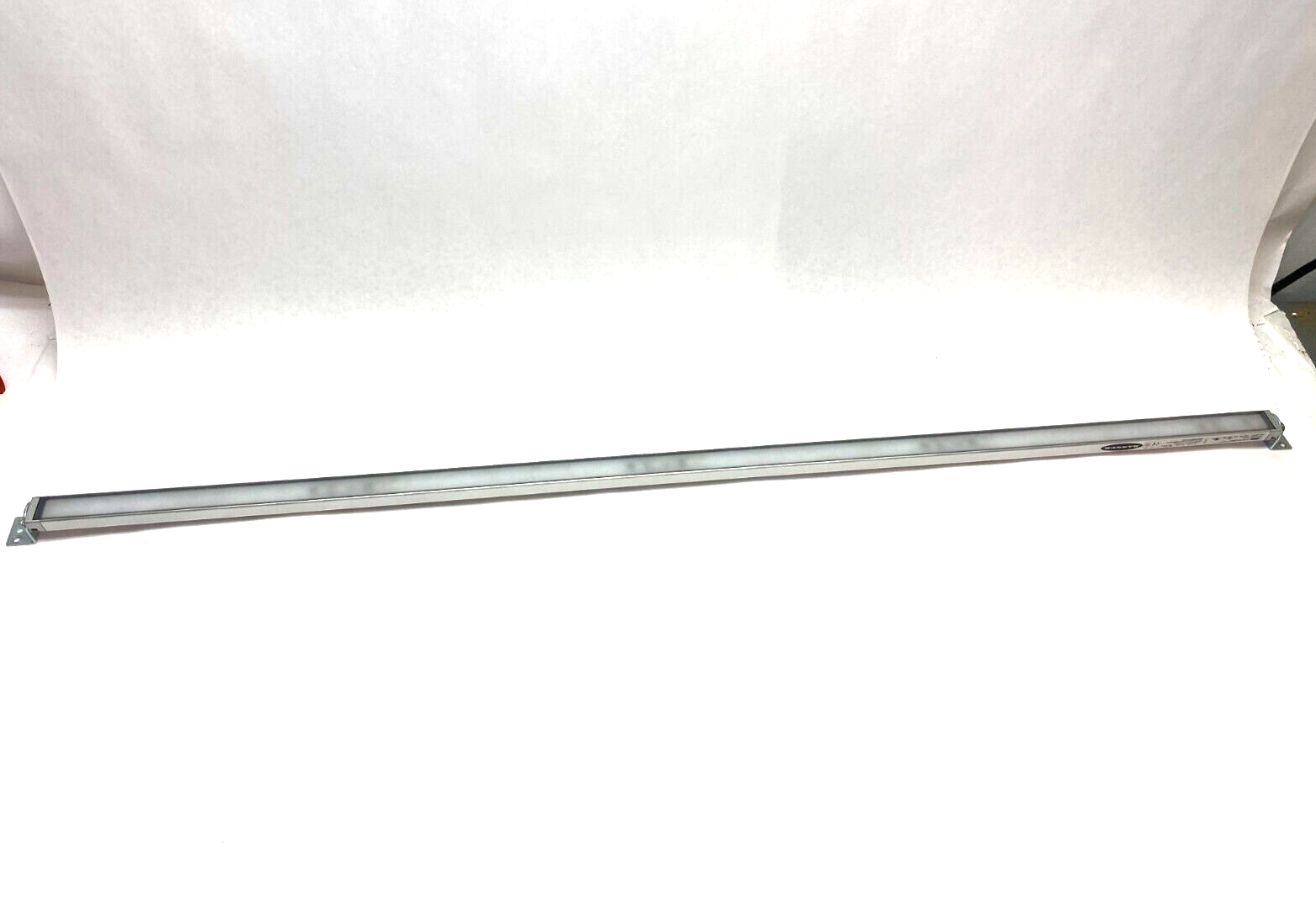 Banner WLS28-2XB1130DSQ Luminaire Work Light Strip Low Voltage 12-30VDC 3.2A - Maverick Industrial Sales