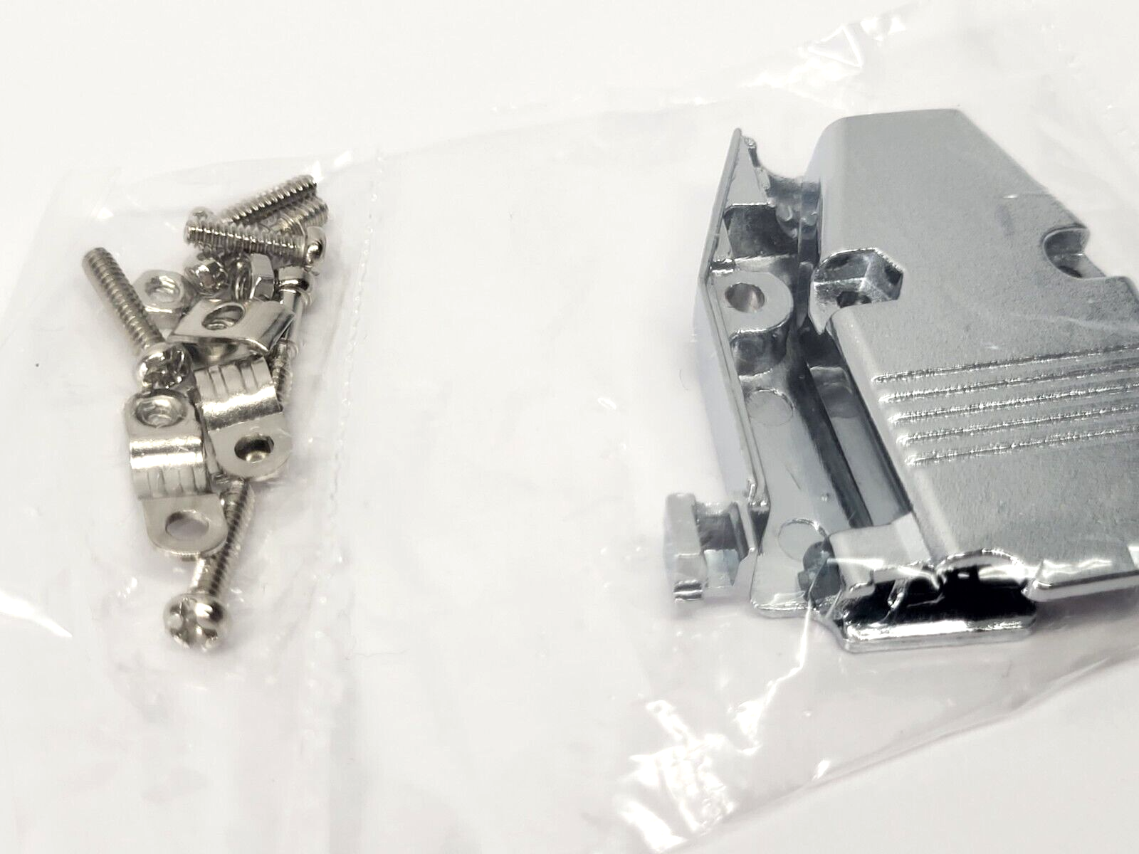 40-9715HM Metal Hood D-Sub 15-Pos - Maverick Industrial Sales