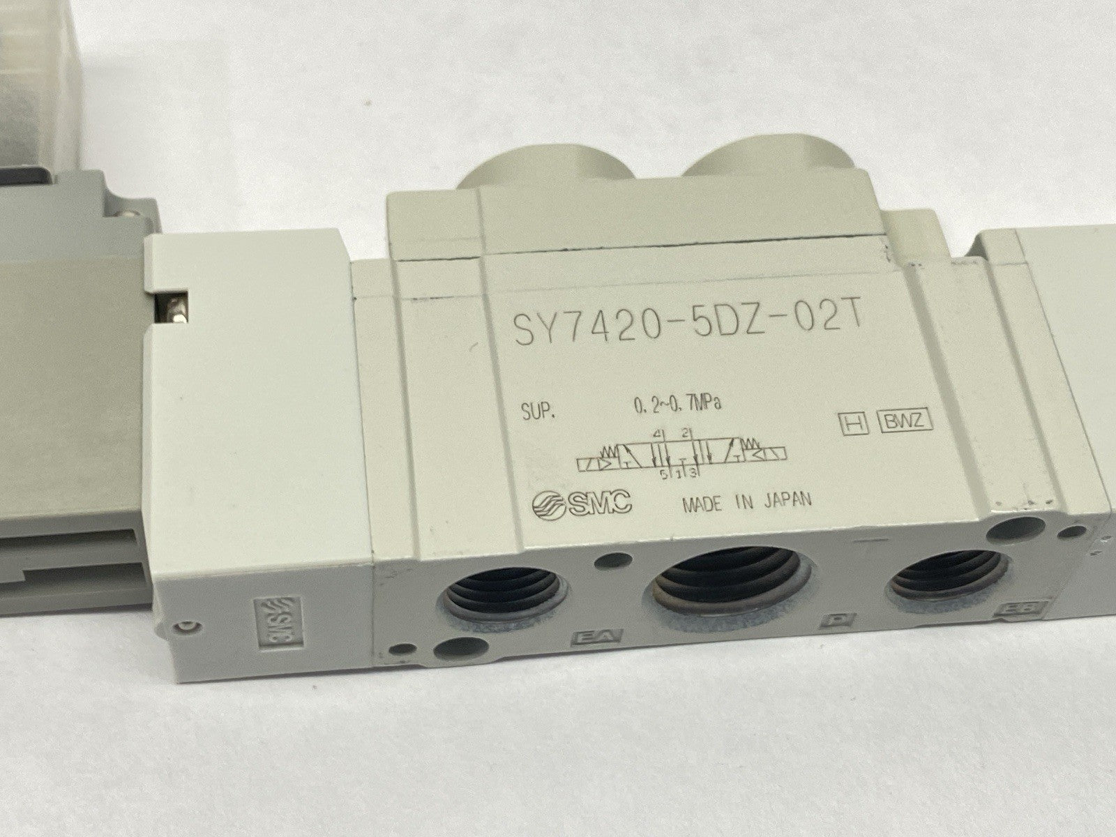 SY7420-5DZ-02T | SMC Pneumatic Solenoid Valve 3-Position 1/4" NPT - New Other - Maverick Industrial Sales