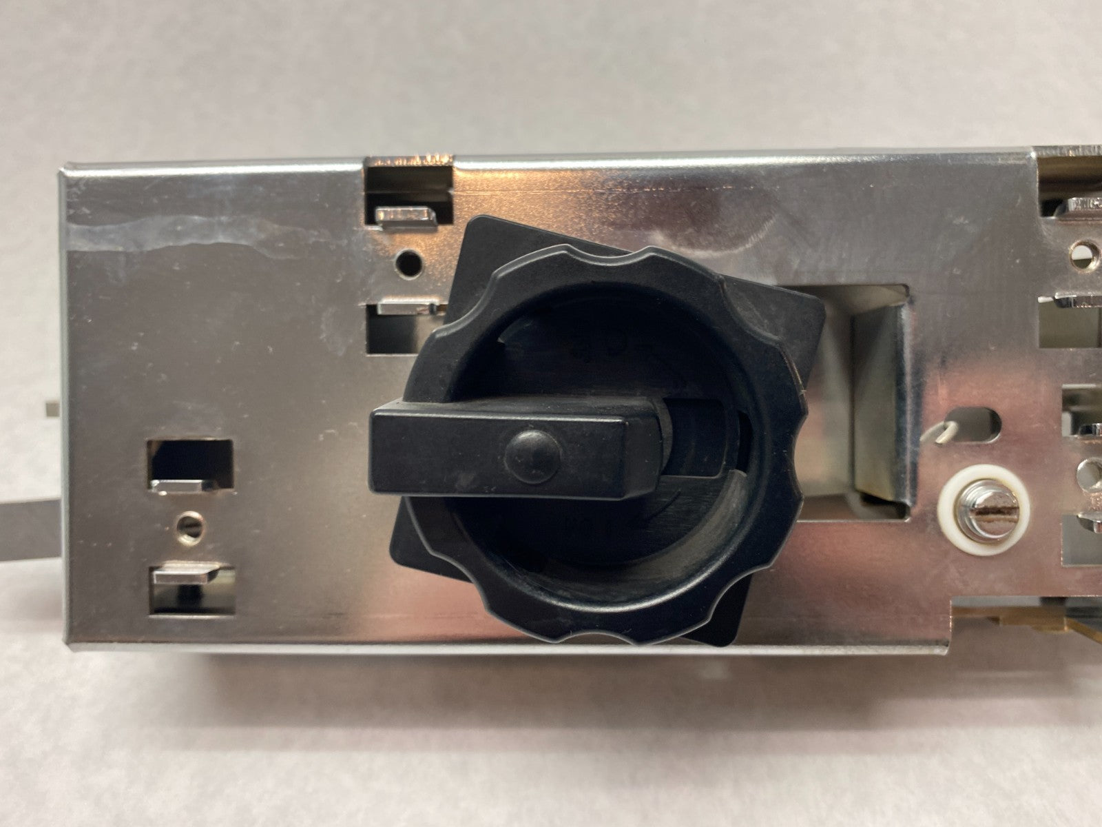 ABB 3HAC8367-1 Rev. 05 Rotary Door Interlock for IRC5 Robot Controller - Maverick Industrial Sales