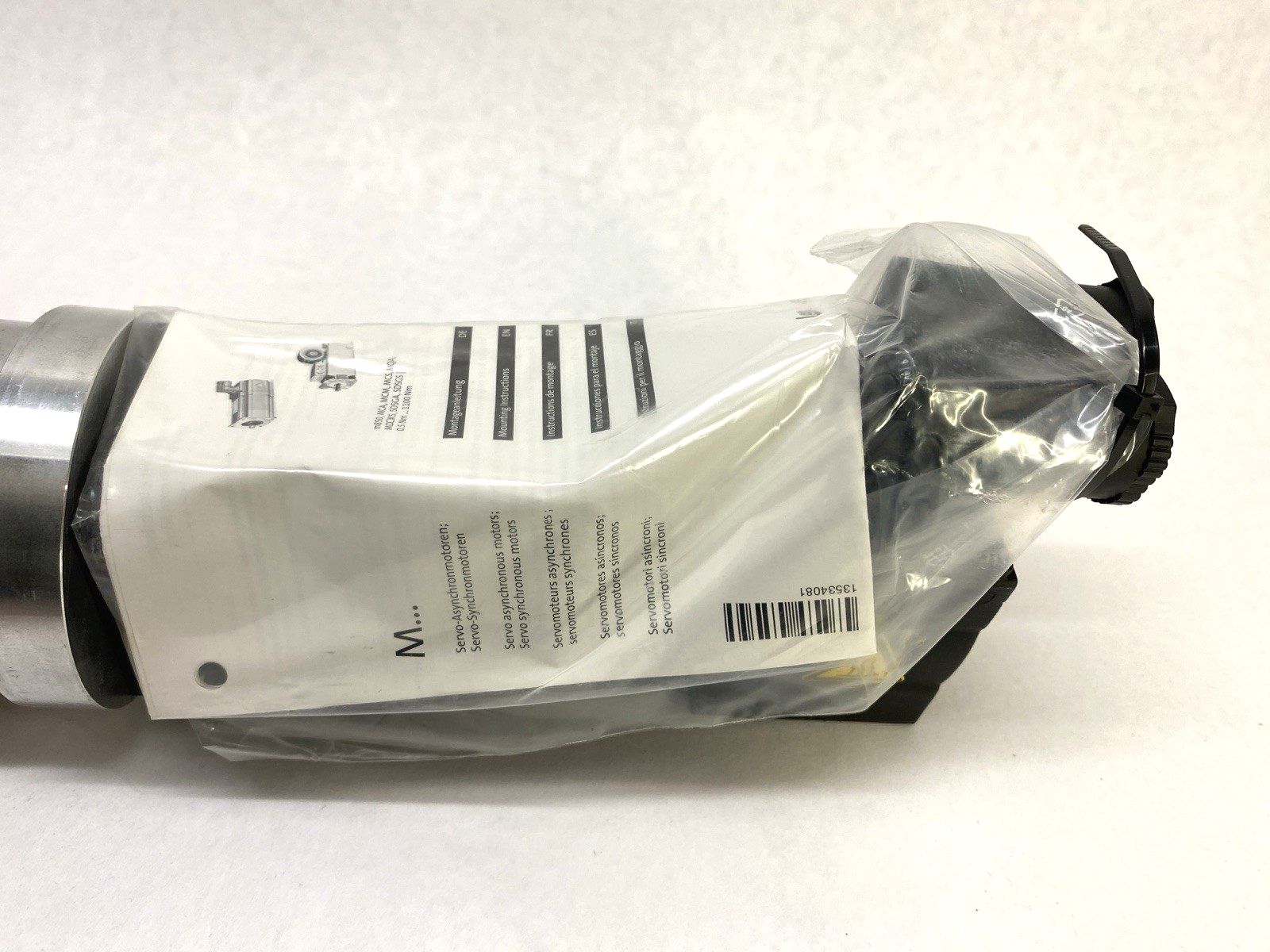 Lenze SPL81-3NVCR MCS06I41-RS0B0, 3-MOT MCS 06I41-RS0B0-B11N-ST6800N-R0SU Servo - Maverick Industrial Sales