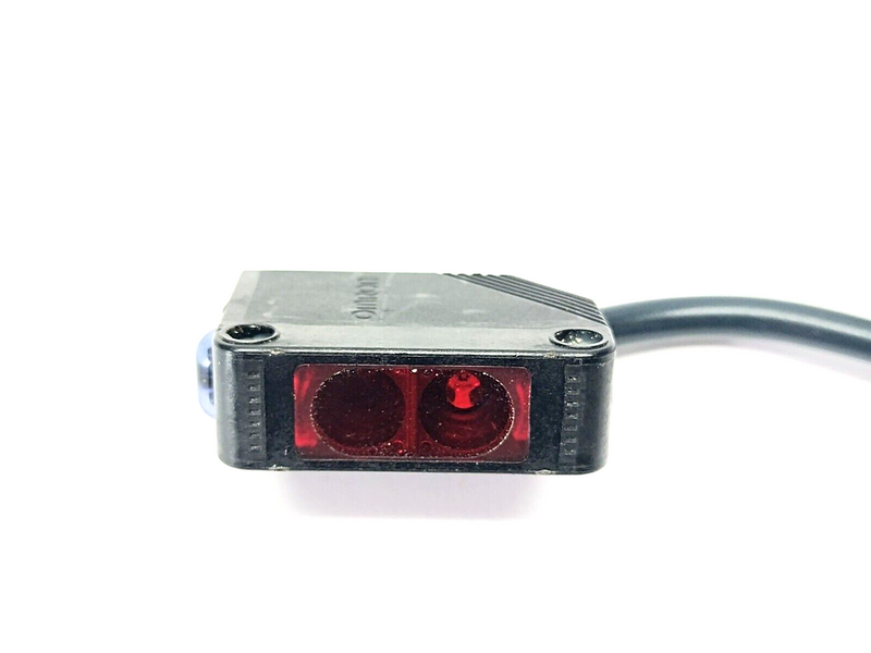 Omron E3Z-D81 Diffuse Reflective Built-In Amplifier Photoelectric Sensor - Maverick Industrial Sales