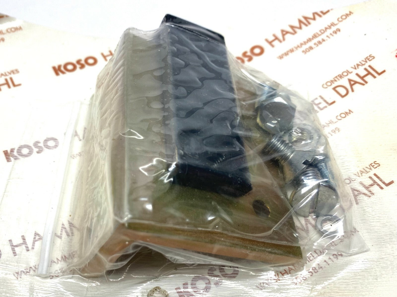 HC1500632 | Koso Hammel Dahl Bracket P-1760 - New - Maverick Industrial Sales