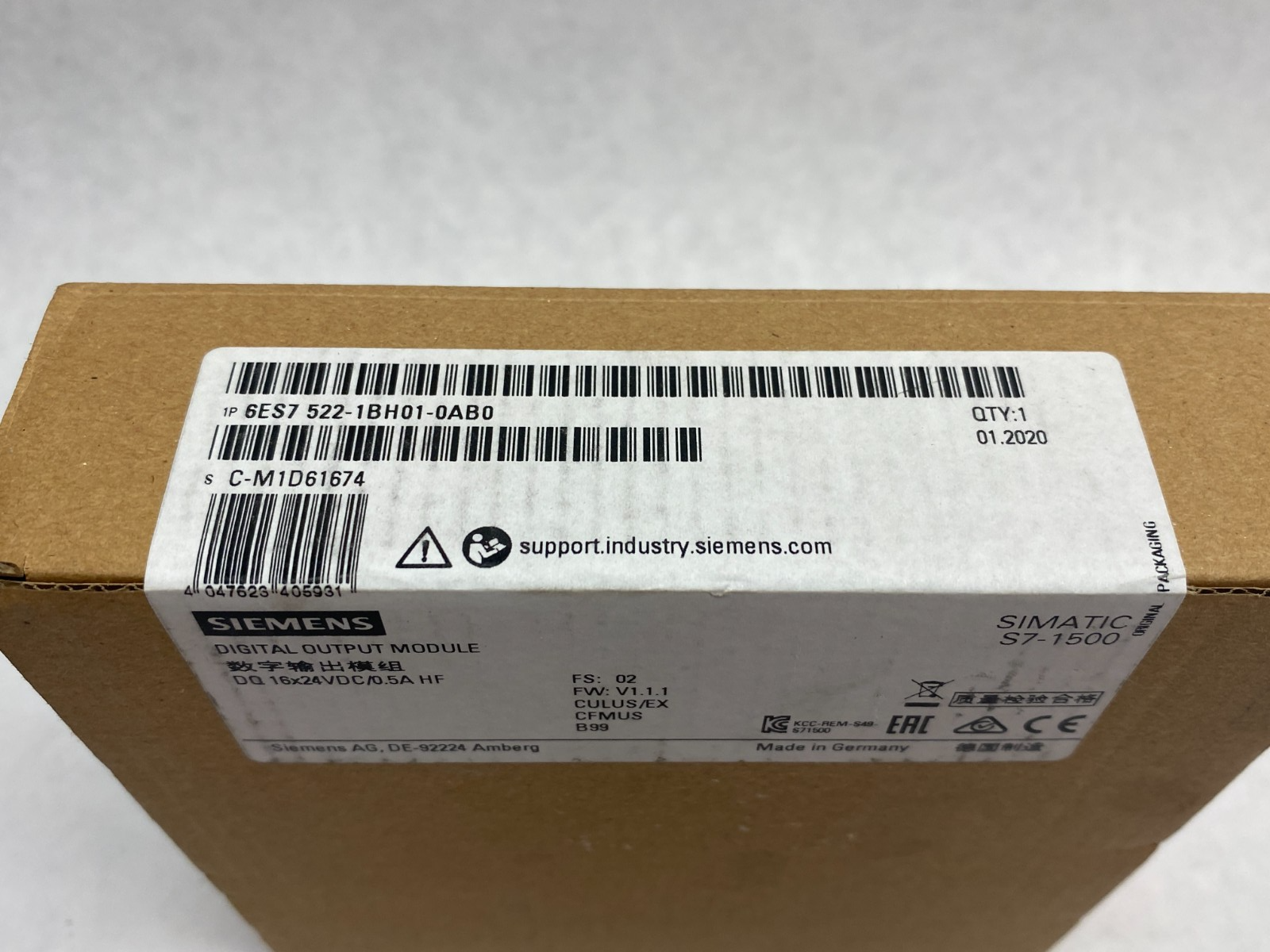 Siemens 6ES7 522-1BH01-0AB0 SIMATIC S7-1500 Digital Output Module DQ 16x24VDC - Maverick Industrial Sales