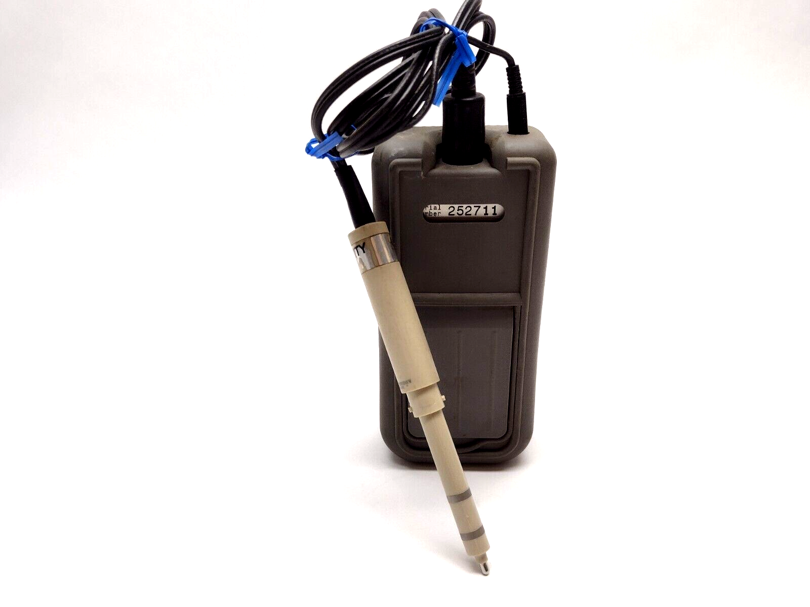 Oakton Con5 Handheld Conductivity Meter With Probe - Maverick Industrial Sales