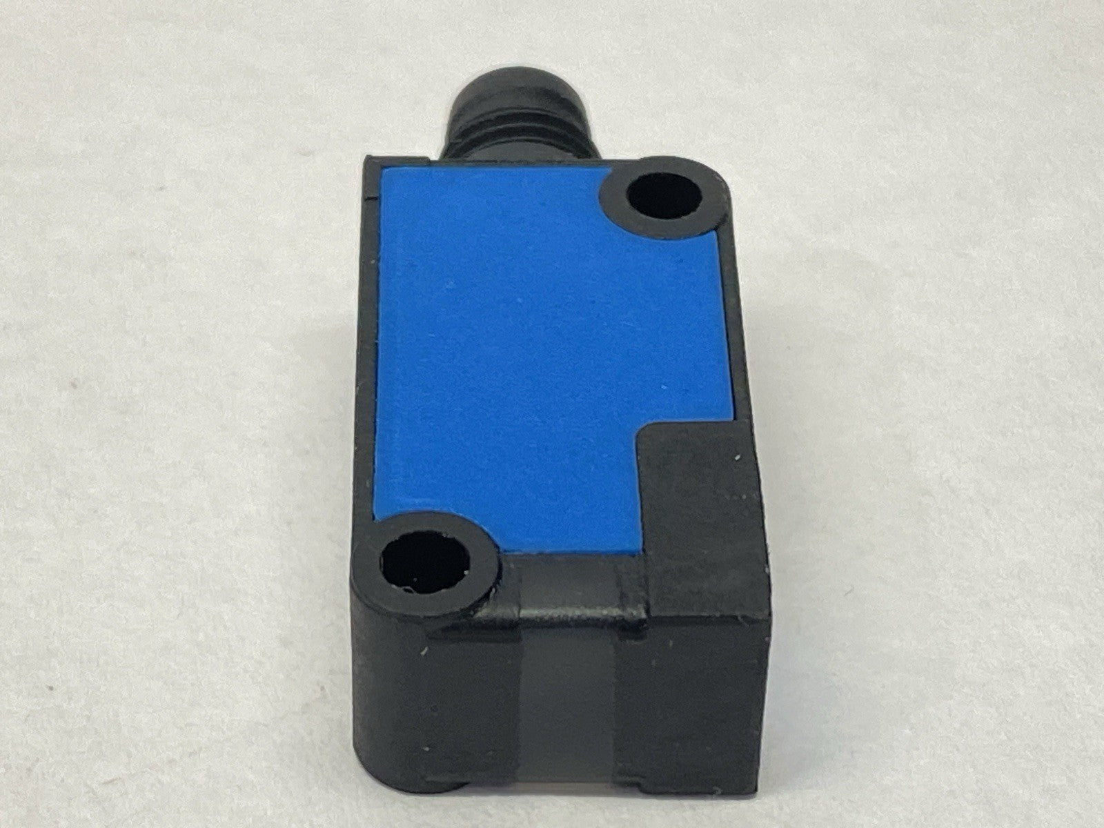 Sick IQ10-03BPOKT0SS01 Inductive Proximity Sensor 10-30VDC 1057497 - Maverick Industrial Sales