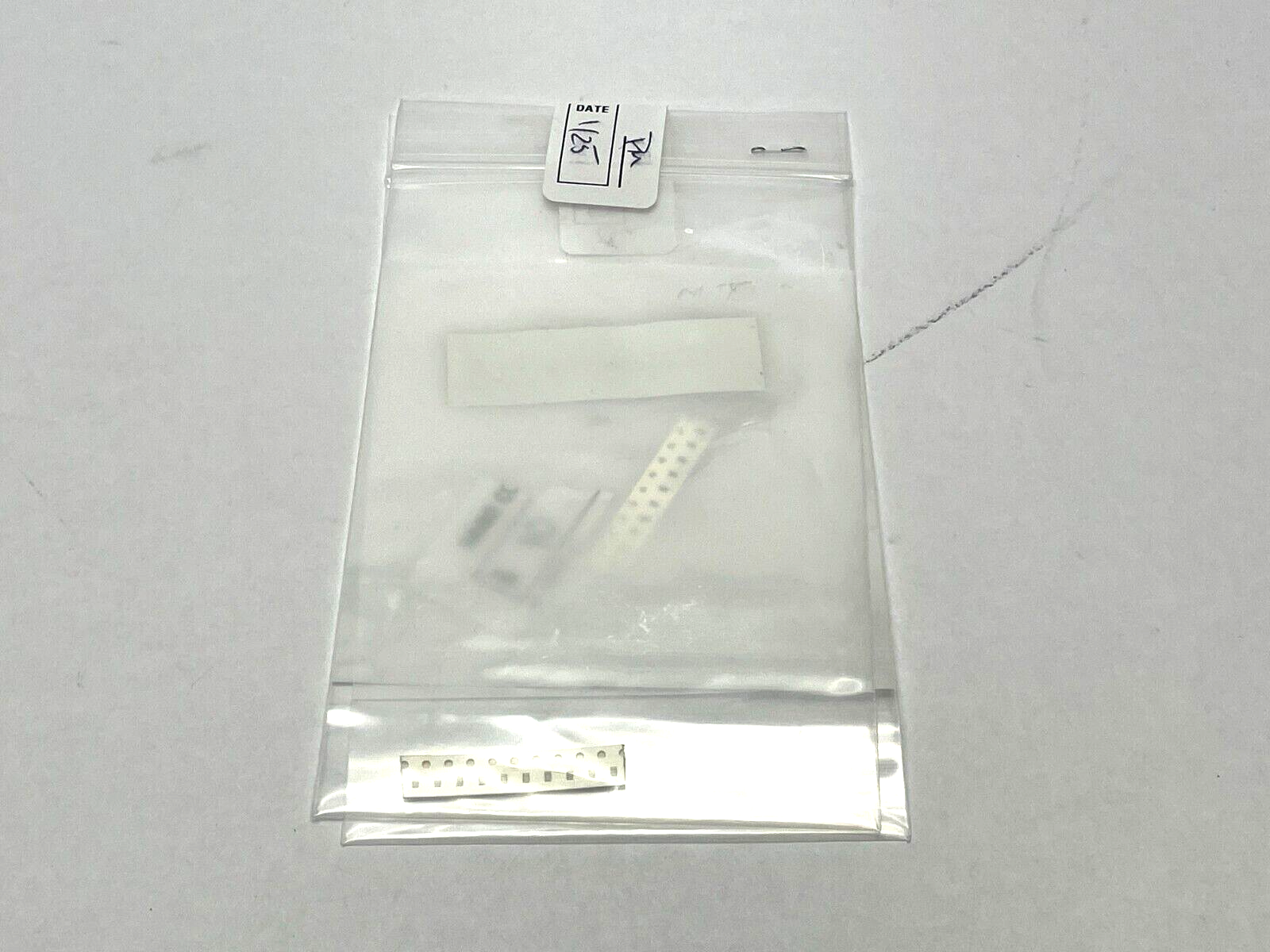 YAGEO RC0603FR-07560RL Chip Resistor 560 Ohms ±1% 0.1W 1/10W LOT OF 20 - Maverick Industrial Sales
