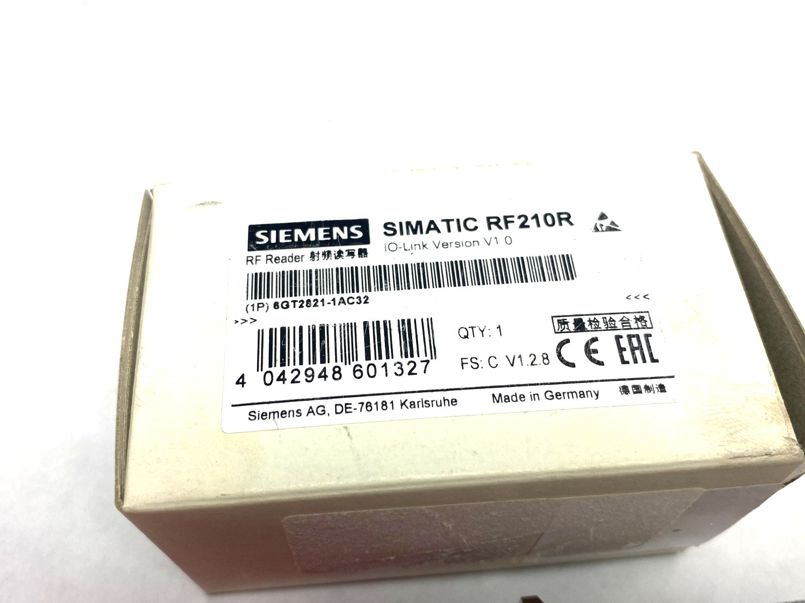 Siemens 6GT2821-1AC32 SIMATIC RF210R IO-Link RF Reader V1.0 IP67 - Maverick Industrial Sales