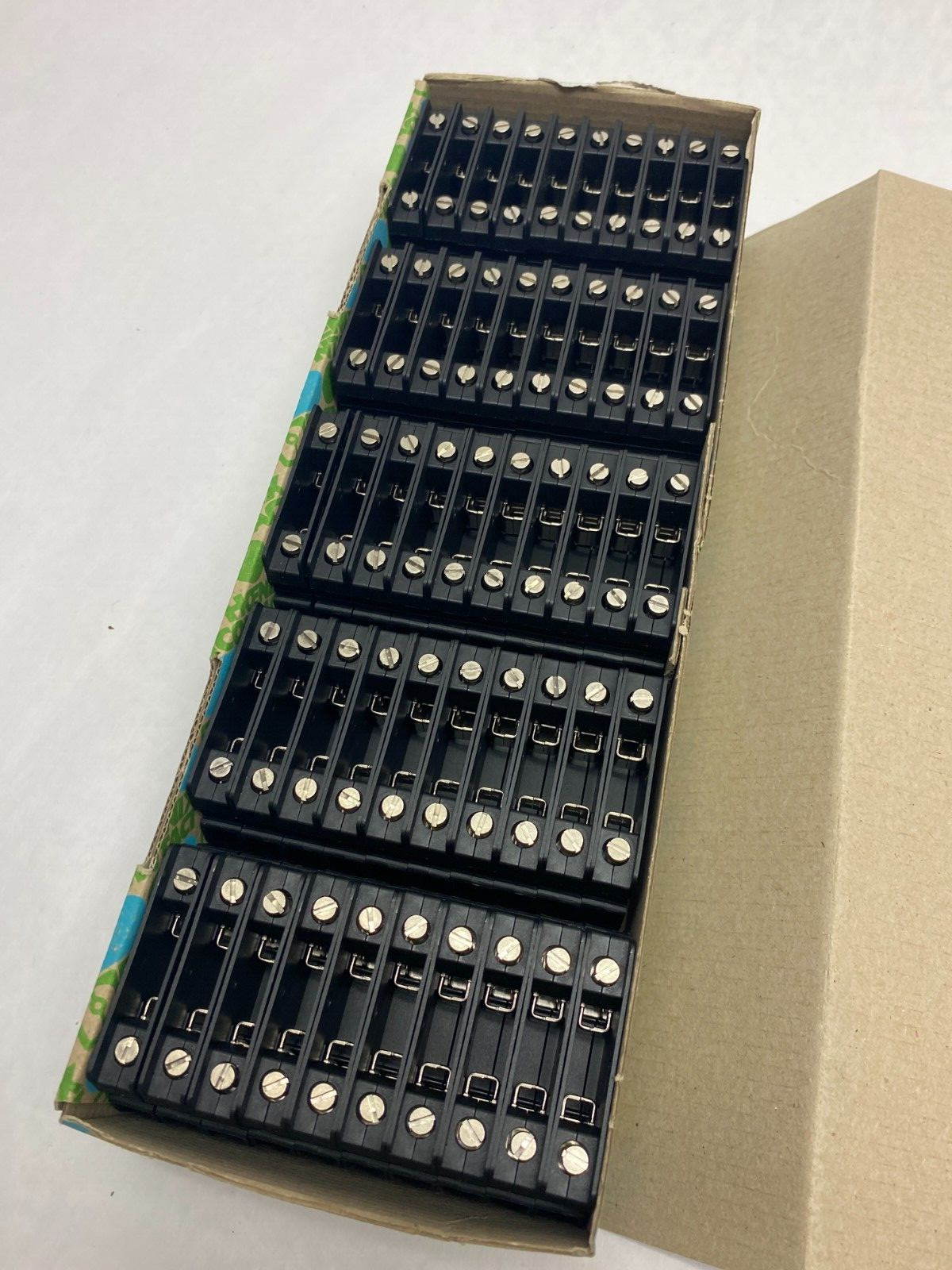 Phoenix Contact USIG Fuse Terminal Block Black 10.2mm Width 0920083 BOX OF 50 - Maverick Industrial Sales