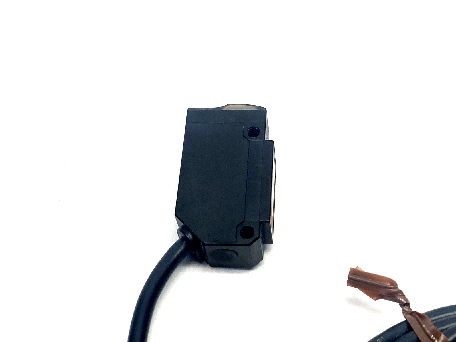 Omron E3V3-R61 Built-In Amplifier Photoelectric Sensor 12-24VDC 2m Cable - Maverick Industrial Sales
